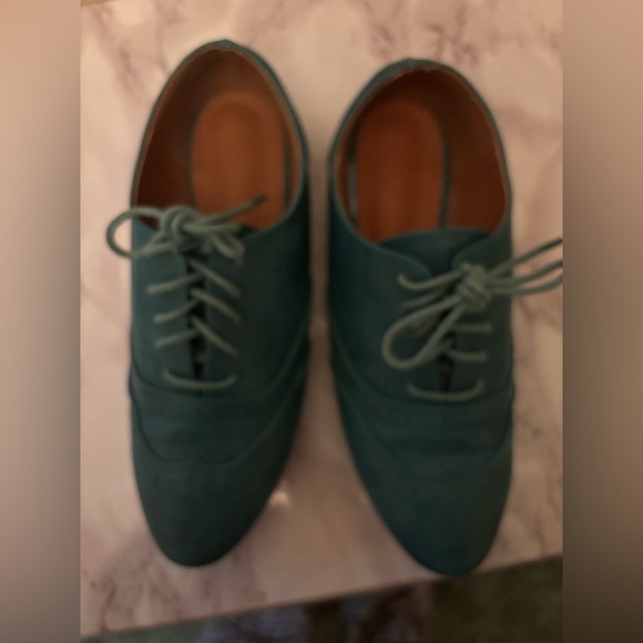 Amazon Shoes - Women’s teal blue oxfords size 7.5